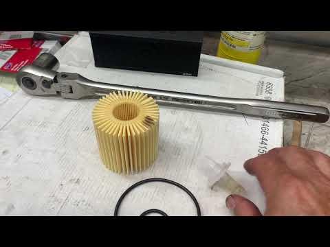 2013 Toyota Highlander oil and filter change