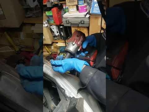 How to Replace Front Struts and Rear Shock Absorbers on a 2018 Nissan Murano