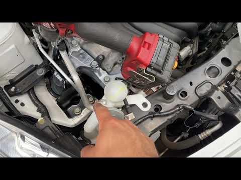 Installing engine mount on 2016 Nissan Versa