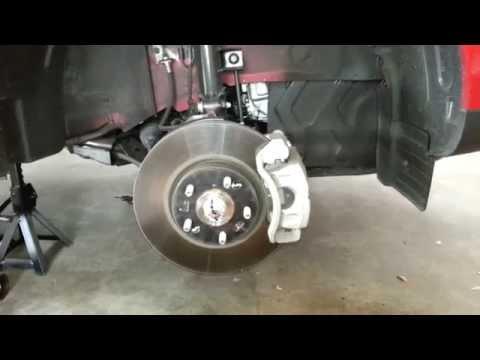 2014 Hyundai Tucson SUV - Front Brake Caliper, Bracket & Rotor - Checking & Replacing Pads