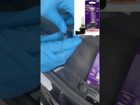 2017 Toyota rav4 headlight bulb replacement