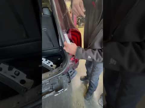 2021 Kia Telluride taillight removal