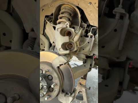 Chevrolet trailblazer replace front brake pads