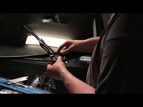 How To Change Windshield Wiper Blades 2014 BMW 550i