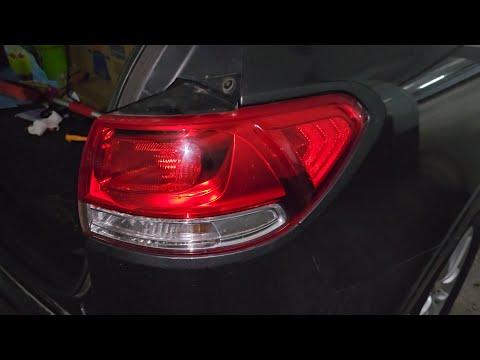 Kia Sorento 2018, brake light/tail light bulb replacement