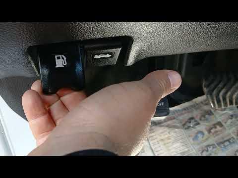 How to Replace the Fuel Cap on a 2011-2018 Nissan Rogue (Engine: Inline 4 2.5L)