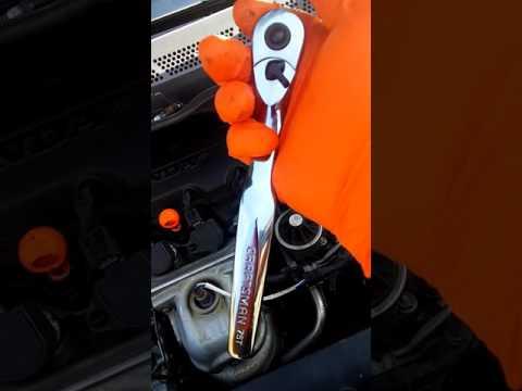 How to change spark plugs on a 2007 Honda Civic