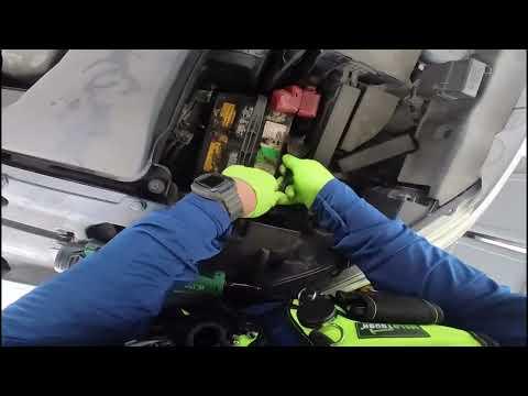 2018 Nissan Pathfinder (jump start battery/ replacement new battery)